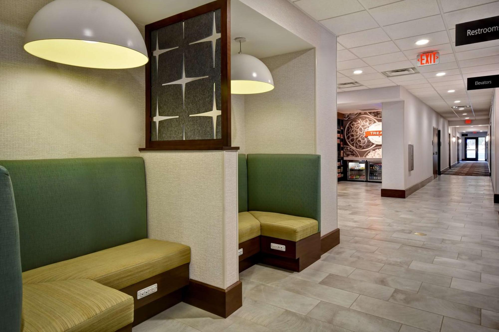 Hampton Inn Pleasant View Екстер'єр фото